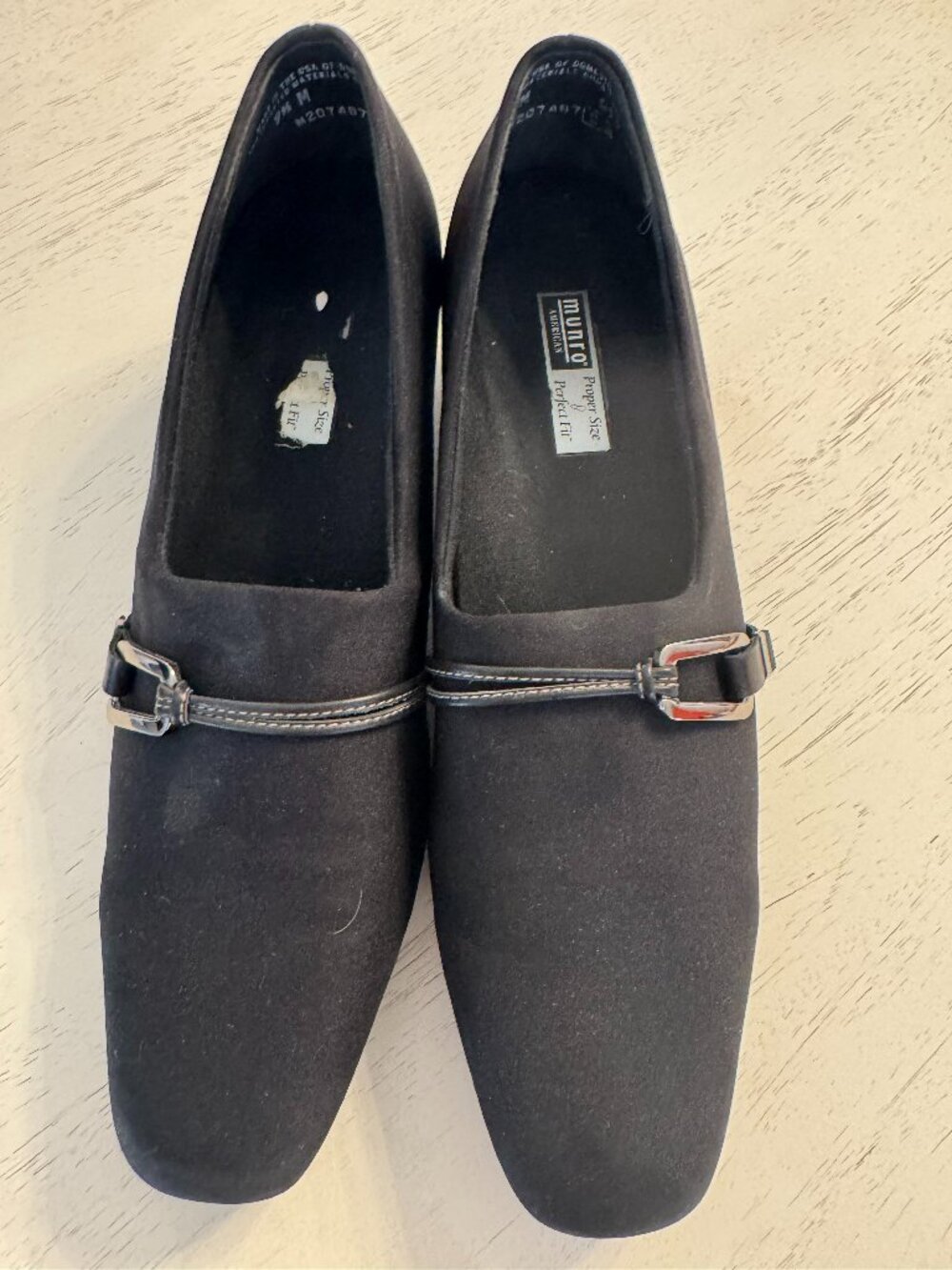 Munro Cindi Black Stretch Fabric Low Heel Pumps Sz 9.5
